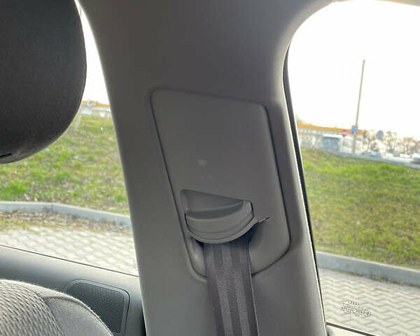 Серый Ауди А4, объемом двигателя 1.6 л и пробегом 207 тыс. км за 5899 $, фото 38 на Automoto.ua