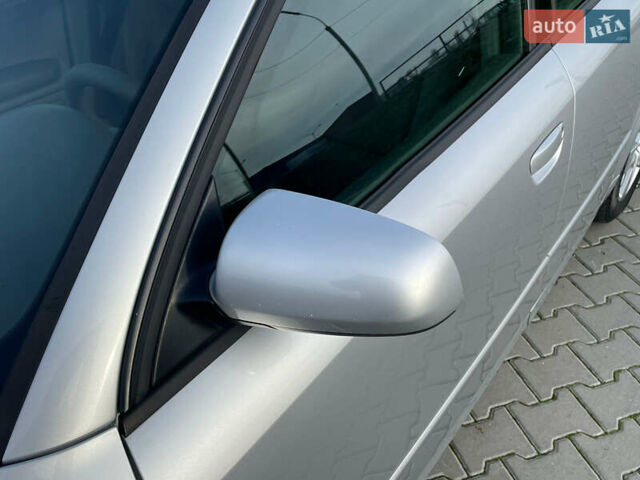 Сірий Ауді А4, об'ємом двигуна 1.6 л та пробігом 207 тис. км за 5999 $, фото 86 на Automoto.ua