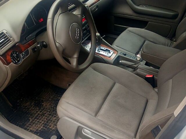 Сірий Ауді А4, об'ємом двигуна 2 л та пробігом 0 тис. км за 4500 $, фото 3 на Automoto.ua