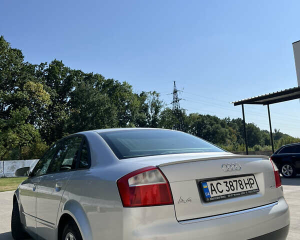 Серый Ауди А4, объемом двигателя 2 л и пробегом 270 тыс. км за 4700 $, фото 2 на Automoto.ua
