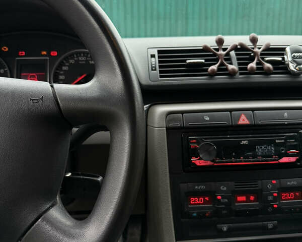 Серый Ауди А4, объемом двигателя 1.8 л и пробегом 230 тыс. км за 5850 $, фото 20 на Automoto.ua