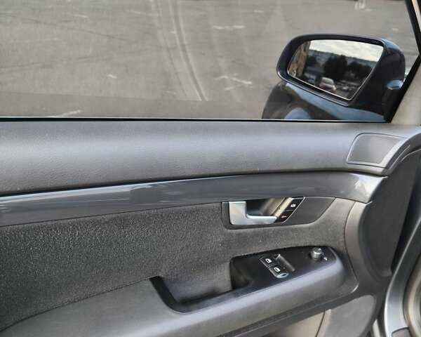 Сірий Ауді А4, об'ємом двигуна 2 л та пробігом 251 тис. км за 4800 $, фото 3 на Automoto.ua