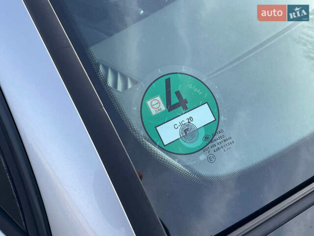 Серый Ауди А4, объемом двигателя 1.6 л и пробегом 207 тыс. км за 5899 $, фото 100 на Automoto.ua