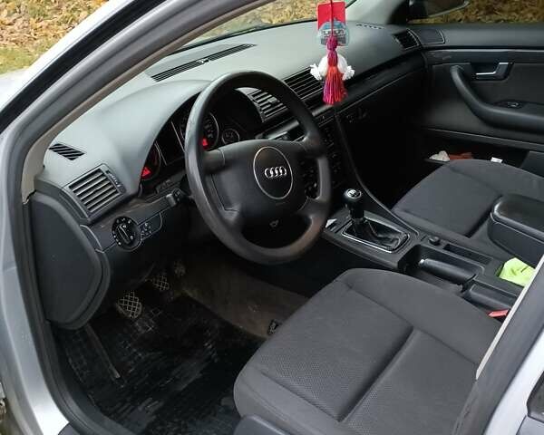Серый Ауди А4, объемом двигателя 2 л и пробегом 260 тыс. км за 5200 $, фото 6 на Automoto.ua