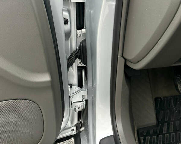 Серый Ауди А4, объемом двигателя 1.6 л и пробегом 207 тыс. км за 5999 $, фото 37 на Automoto.ua