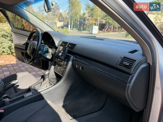Ауди А4 2003 в Одессе на Automoto.ua Серый Ауди А4, объемом двигателя 1.78 л и пробегом 294 тыс. км за 3700 $, фото 17 на Automoto.ua