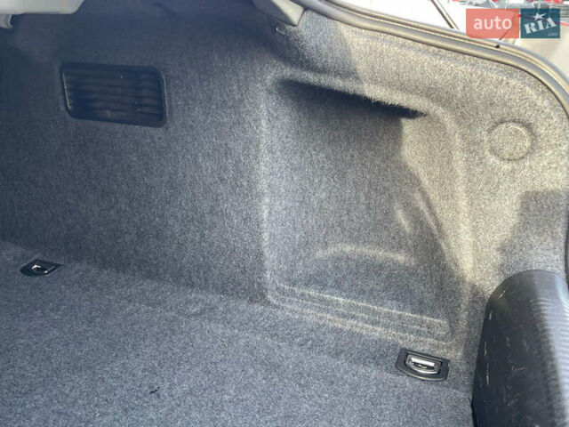 Сірий Ауді А4, об'ємом двигуна 1.6 л та пробігом 207 тис. км за 5999 $, фото 98 на Automoto.ua