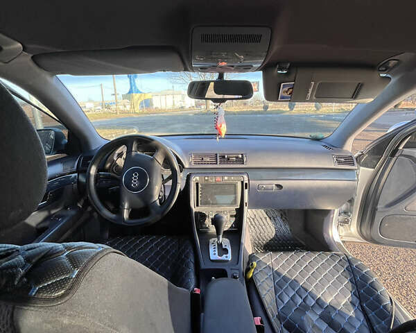 Сірий Ауді А4, об'ємом двигуна 1.98 л та пробігом 267 тис. км за 4600 $, фото 5 на Automoto.ua