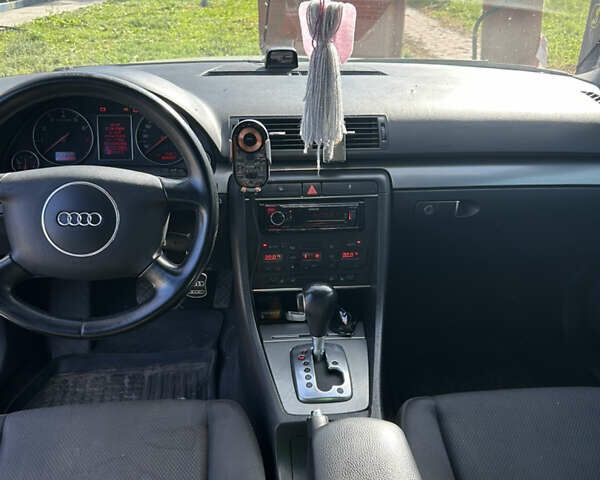 Серый Ауди А4, объемом двигателя 1.78 л и пробегом 309 тыс. км за 5500 $, фото 11 на Automoto.ua