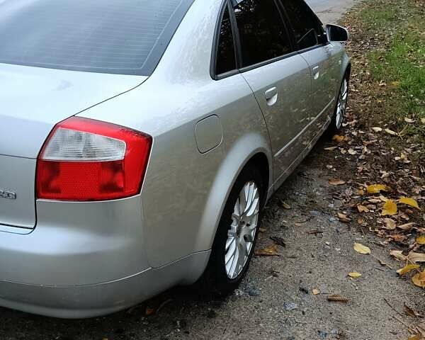Серый Ауди А4, объемом двигателя 2 л и пробегом 260 тыс. км за 5200 $, фото 3 на Automoto.ua