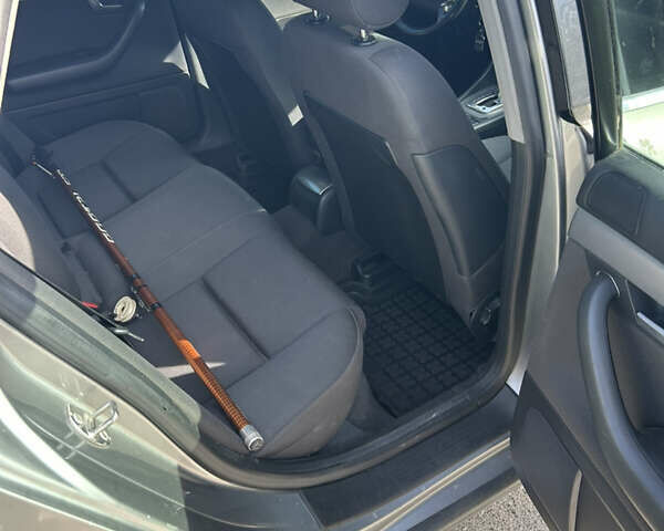 Серый Ауди А4, объемом двигателя 1.78 л и пробегом 309 тыс. км за 5500 $, фото 13 на Automoto.ua