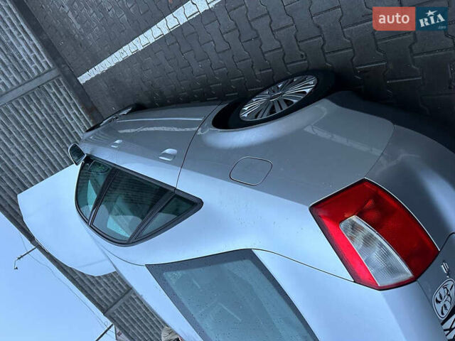 Серый Ауди А4, объемом двигателя 1.6 л и пробегом 280 тыс. км за 4950 $, фото 3 на Automoto.ua