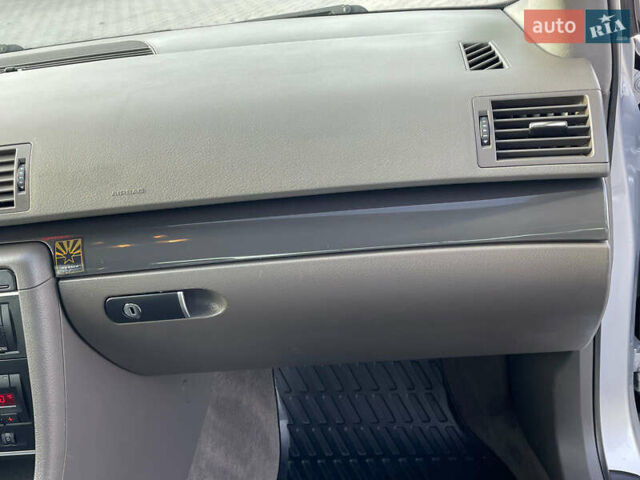 Серый Ауди А4, объемом двигателя 1.6 л и пробегом 207 тыс. км за 5999 $, фото 43 на Automoto.ua