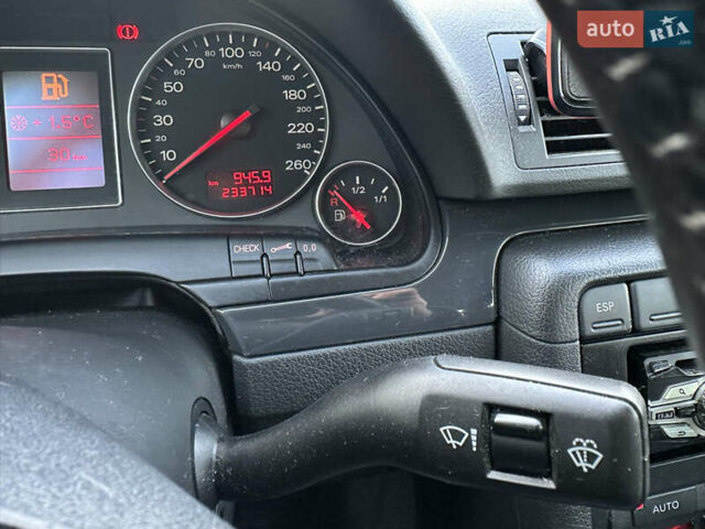 Серый Ауди А4, объемом двигателя 2 л и пробегом 233 тыс. км за 4850 $, фото 4 на Automoto.ua