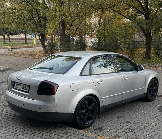 Серый Ауди А4, объемом двигателя 2.5 л и пробегом 300 тыс. км за 2800 $, фото 4 на Automoto.ua