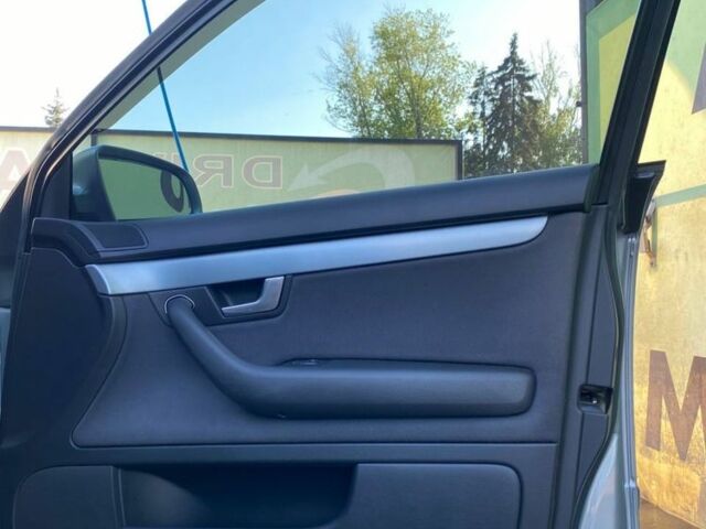 Ауді А4 2004 у Дніпро (Дніпропетровську) на Automoto.ua Сірий Ауді А4, об'ємом двигуна 2 л та пробігом 160 тис. км за 7000 $, фото 8 на Automoto.ua