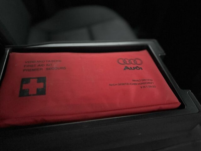 Серый Ауди А4, объемом двигателя 1.9 л и пробегом 337 тыс. км за 2499 $, фото 16 на Automoto.ua