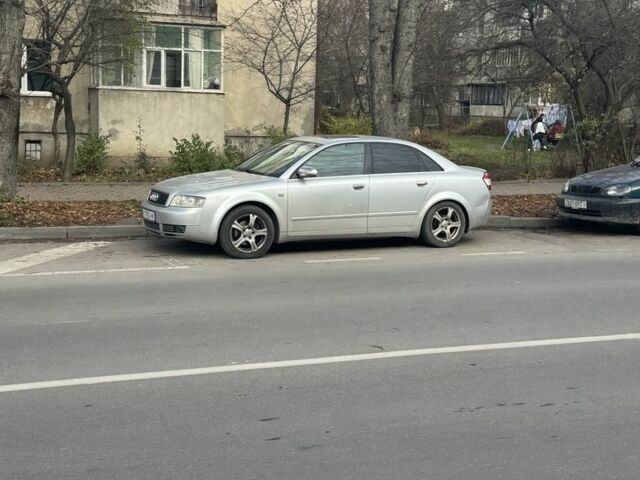 Серый Ауди А4, объемом двигателя 2 л и пробегом 200 тыс. км за 5500 $, фото 5 на Automoto.ua