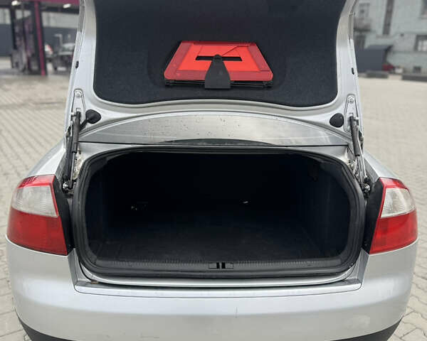 Серый Ауди А4, объемом двигателя 1.6 л и пробегом 350 тыс. км за 4750 $, фото 13 на Automoto.ua