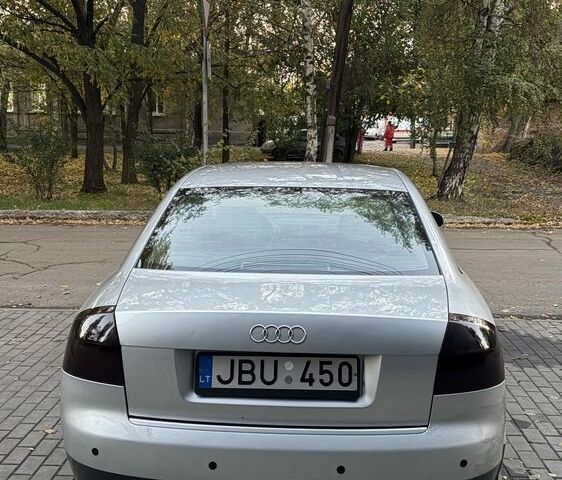 Серый Ауди А4, объемом двигателя 2.5 л и пробегом 300 тыс. км за 2800 $, фото 5 на Automoto.ua