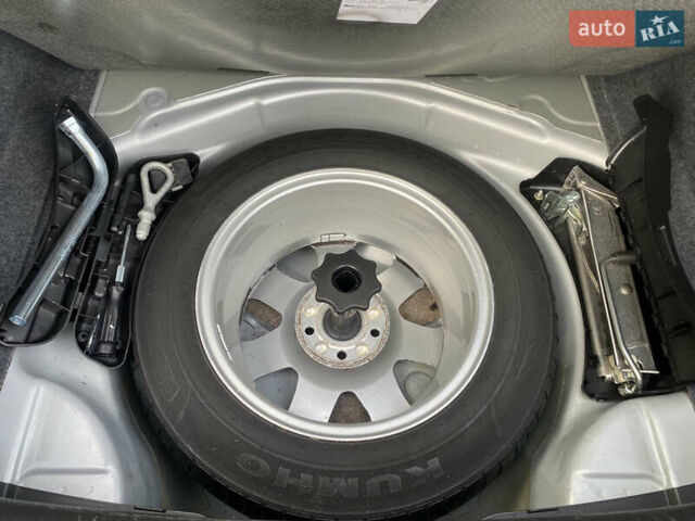 Серый Ауди А4, объемом двигателя 1.6 л и пробегом 190 тыс. км за 5499 $, фото 48 на Automoto.ua