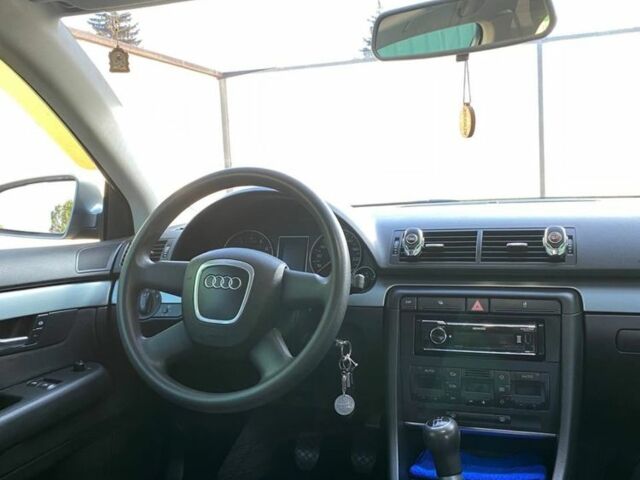 Ауді А4 2004 у Дніпро (Дніпропетровську) на Automoto.ua Сірий Ауді А4, об'ємом двигуна 2 л та пробігом 160 тис. км за 7000 $, фото 6 на Automoto.ua