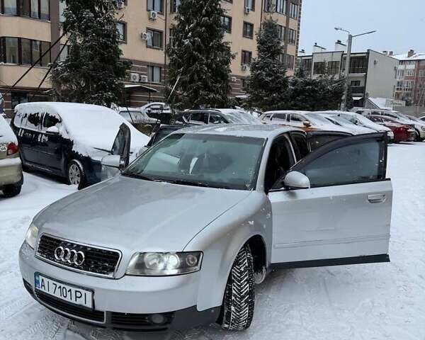Сірий Ауді А4, об'ємом двигуна 2 л та пробігом 390 тис. км за 5273 $, фото 1 на Automoto.ua