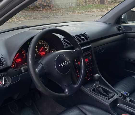 Серый Ауди А4, объемом двигателя 2.5 л и пробегом 300 тыс. км за 2800 $, фото 10 на Automoto.ua