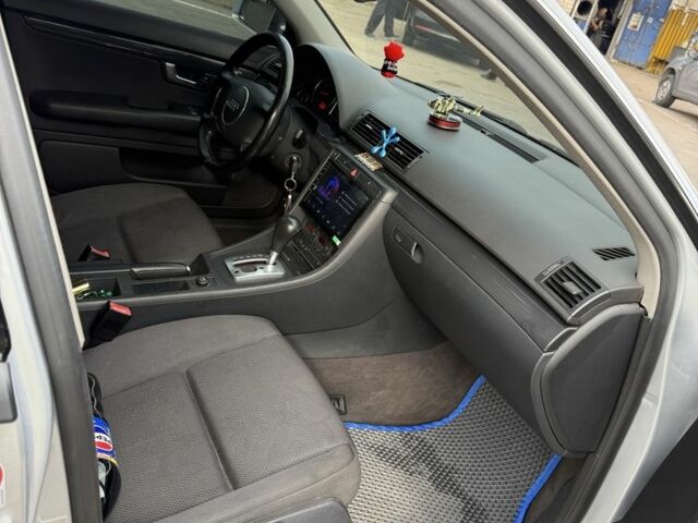 Серый Ауди А4, объемом двигателя 2 л и пробегом 3 тыс. км за 6500 $, фото 10 на Automoto.ua