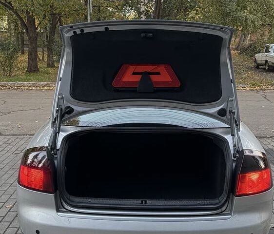 Серый Ауди А4, объемом двигателя 2.5 л и пробегом 300 тыс. км за 2800 $, фото 18 на Automoto.ua