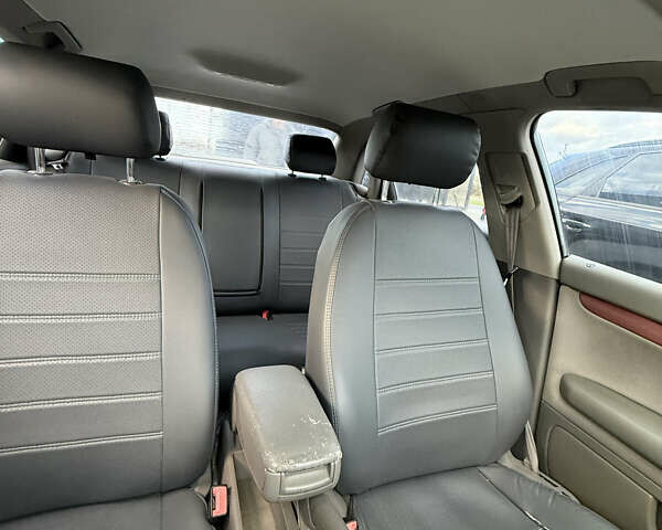 Серый Ауди А4, объемом двигателя 1.78 л и пробегом 250 тыс. км за 5000 $, фото 9 на Automoto.ua