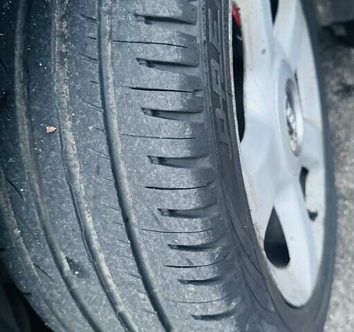 Сірий Ауді А4, об'ємом двигуна 1.8 л та пробігом 310 тис. км за 4300 $, фото 10 на Automoto.ua