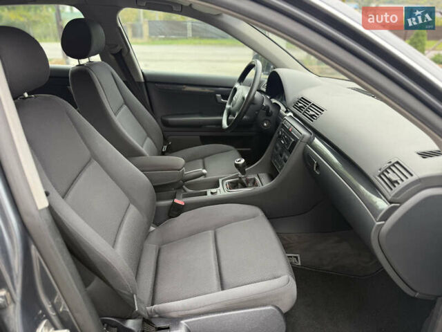Серый Ауди А4, объемом двигателя 2 л и пробегом 220 тыс. км за 5950 $, фото 16 на Automoto.ua