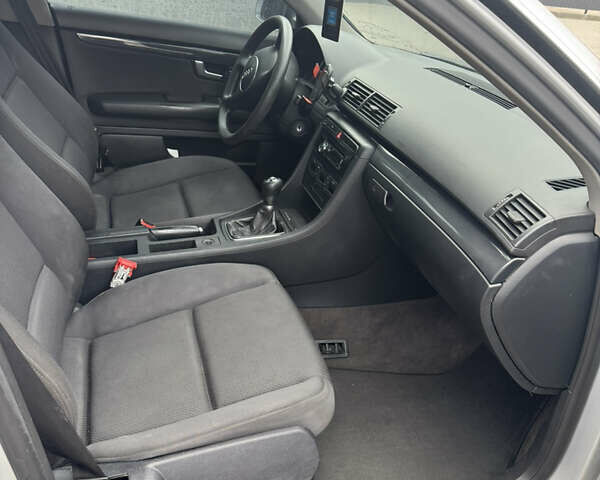 Серый Ауди А4, объемом двигателя 1.6 л и пробегом 350 тыс. км за 4750 $, фото 9 на Automoto.ua