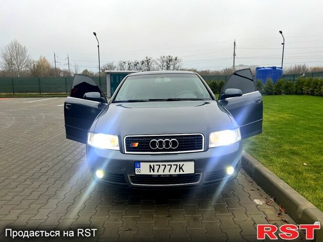 Сірий Ауді А4, об'ємом двигуна 2 л та пробігом 275 тис. км за 5800 $, фото 3 на Automoto.ua