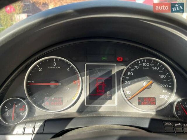Ауді А4 2004 у Івано-Франківську на Automoto.ua Сірий Ауді А4, об'ємом двигуна 1.9 л та пробігом 284 тис. км за 5550 $, фото 13 на Automoto.ua