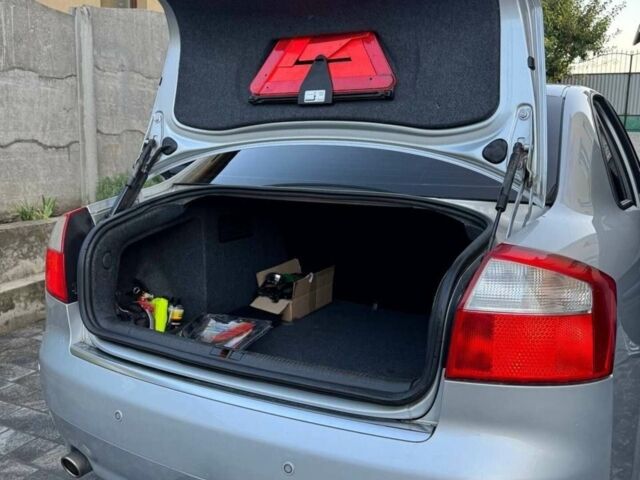 Сірий Ауді А4, об'ємом двигуна 2 л та пробігом 223 тис. км за 5000 $, фото 7 на Automoto.ua