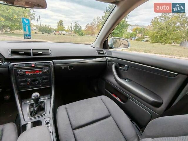 Сірий Ауді А4, об'ємом двигуна 1.6 л та пробігом 210 тис. км за 6000 $, фото 26 на Automoto.ua