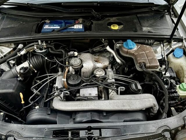 Серый Ауди А4, объемом двигателя 2.5 л и пробегом 300 тыс. км за 2800 $, фото 19 на Automoto.ua