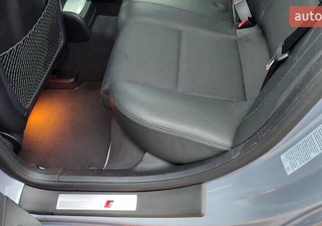 Серый Ауди А4, объемом двигателя 2 л и пробегом 250 тыс. км за 7400 $, фото 13 на Automoto.ua