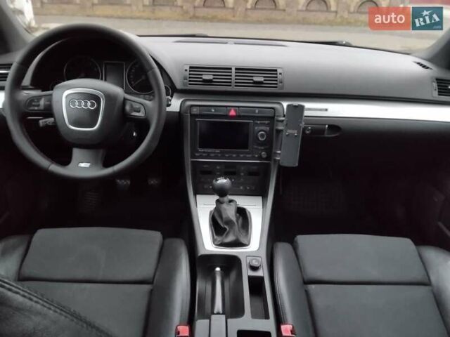 Серый Ауди А4, объемом двигателя 2 л и пробегом 250 тыс. км за 7400 $, фото 11 на Automoto.ua