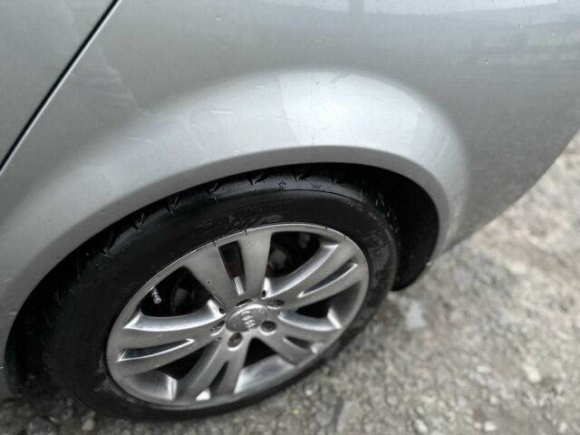 Серый Ауди А4, объемом двигателя 1.9 л и пробегом 337 тыс. км за 2499 $, фото 12 на Automoto.ua