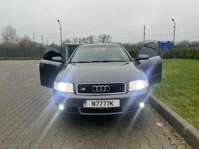 Сірий Ауді А4, об'ємом двигуна 2 л та пробігом 275 тис. км за 5800 $, фото 2 на Automoto.ua