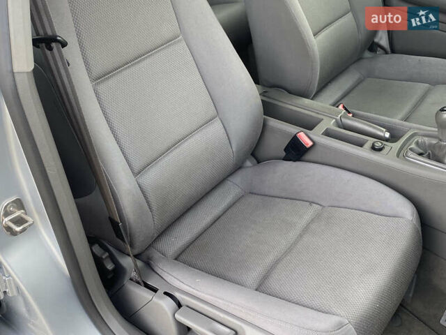 Серый Ауди А4, объемом двигателя 1.6 л и пробегом 190 тыс. км за 5499 $, фото 45 на Automoto.ua