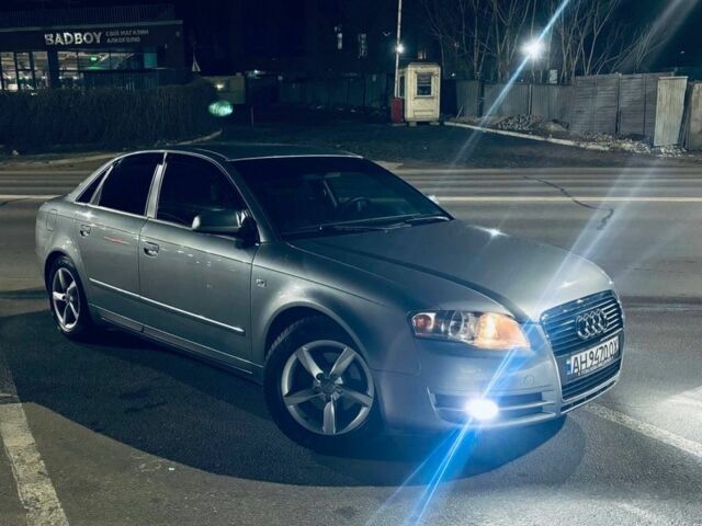 Ауді А4 2004 у Дніпро (Дніпропетровську) на Automoto.ua Сірий Ауді А4, об'ємом двигуна 2 л та пробігом 160 тис. км за 7000 $, фото 1 на Automoto.ua