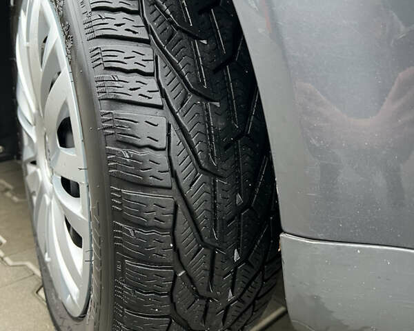 Серый Ауди А4, объемом двигателя 1.98 л и пробегом 275 тыс. км за 5800 $, фото 9 на Automoto.ua