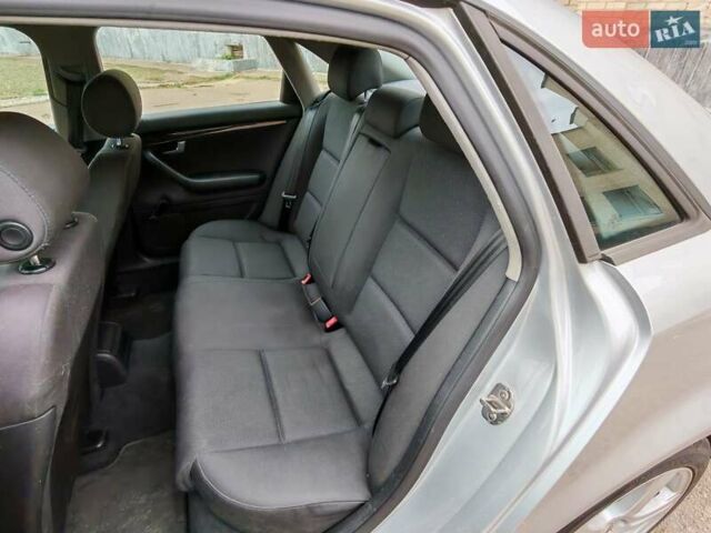 Сірий Ауді А4, об'ємом двигуна 1.6 л та пробігом 210 тис. км за 6000 $, фото 24 на Automoto.ua