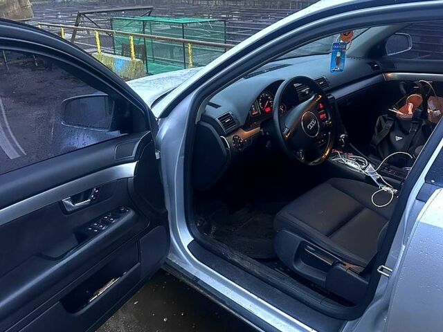 Сірий Ауді А4, об'ємом двигуна 1.8 л та пробігом 220 тис. км за 3900 $, фото 1 на Automoto.ua