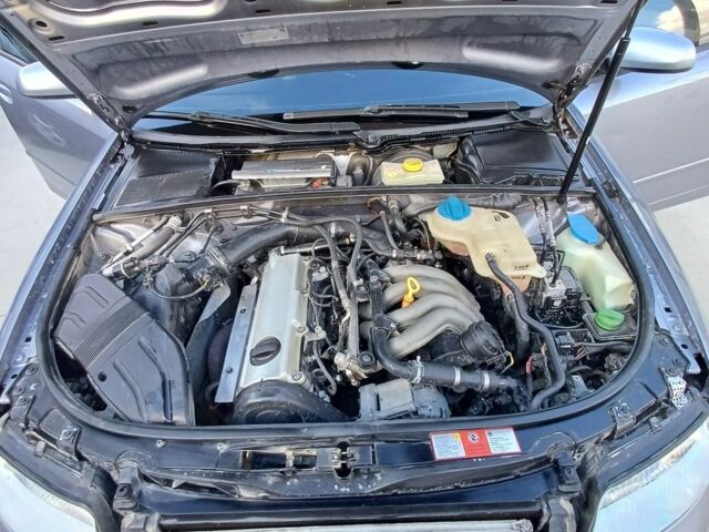 Серый Ауди А4, объемом двигателя 1.6 л и пробегом 2 тыс. км за 4876 $, фото 10 на Automoto.ua