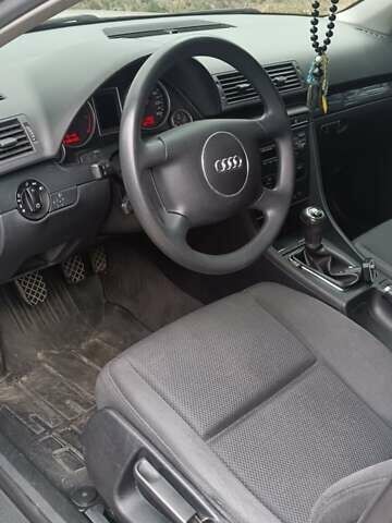 Сірий Ауді А4, об'ємом двигуна 1.6 л та пробігом 229 тис. км за 6200 $, фото 1 на Automoto.ua